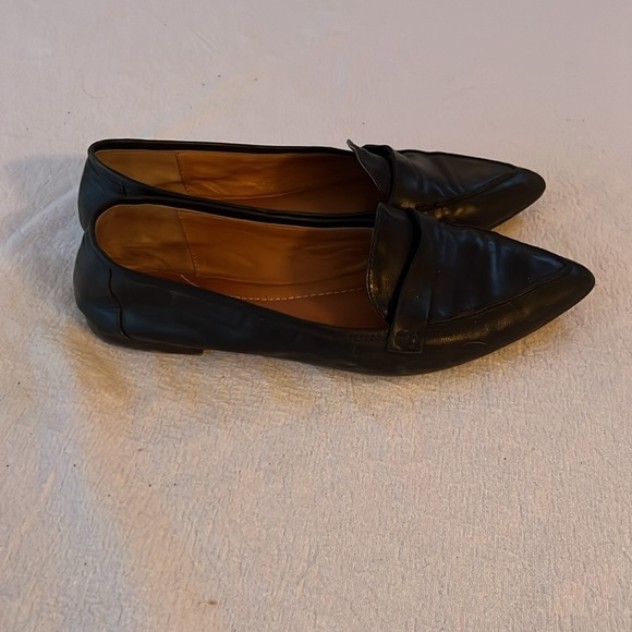 shoes - Picture 2 of 3